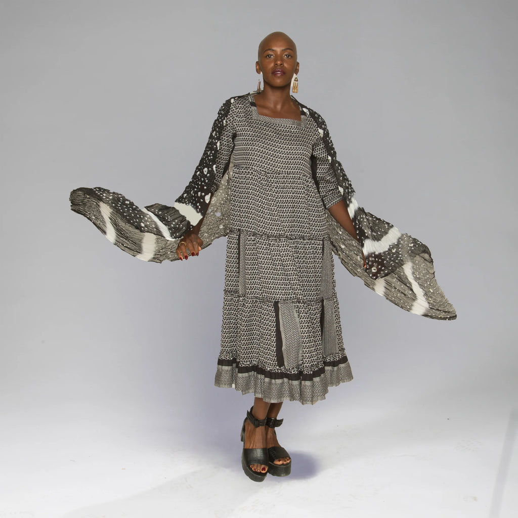 Kufiyeh Dress (Black/White)